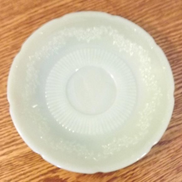 2 Vintage Fire King Jadeite Green Glass Saucers - Picture 3 of 5